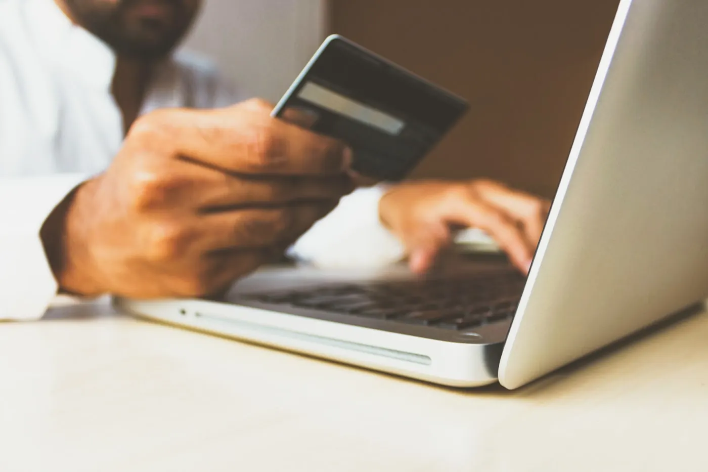 Secure in-app payment on Glamease